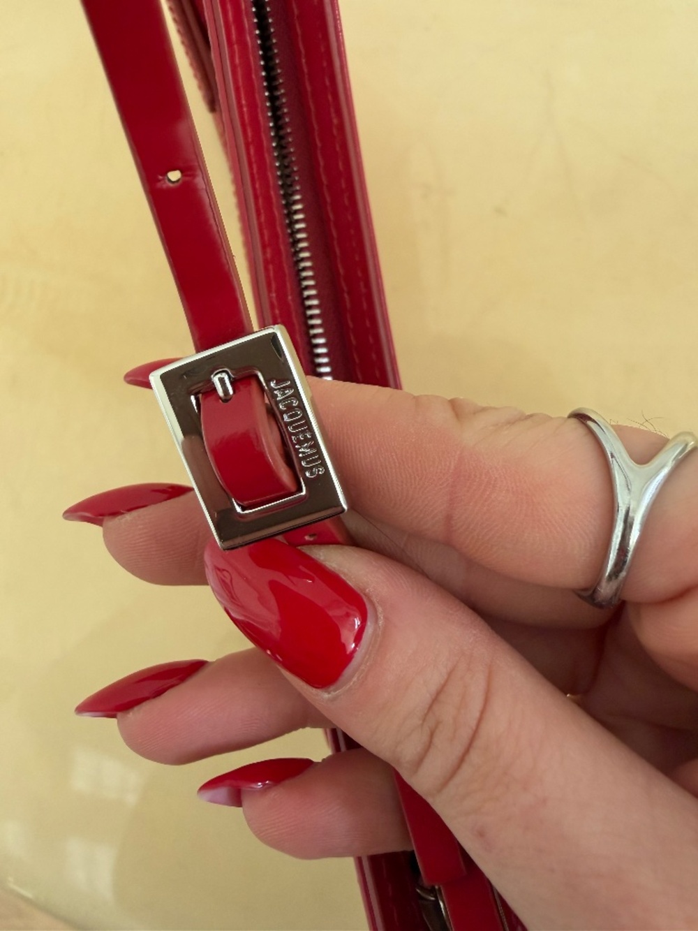 Jacquemus Red Patent Leather Shoulder Bag - Picture 3 of 6